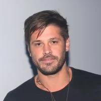 Dado Dolabella posta indireta depois de fim de namoro com Wanessa e fãs mandam o galã trabalhar