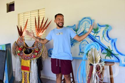 De Santo Amaro à Cuiabá, escola de samba retrata fé na ‘avenida’