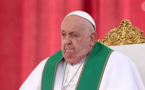 Estado de saúde do Papa Francisco é atualizado pelo Vaticano hoje, 22 de fevereiro, em quadro de pneumonia bilateral