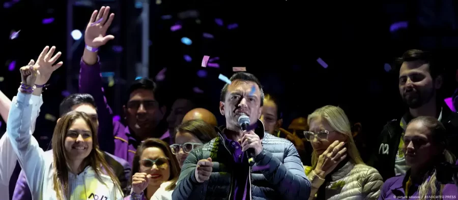 Conservador Daniel Noboa concorre à reeleição no Equador