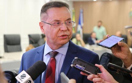 MT:  NOVA MESA DIRETORA EMPOSSADA:  ‘Saio de cabeça erguida’, diz Botelho ao deixar a presidência da ALMT