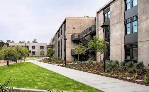 Bomba atômica e “The Big Bang Theory”: 8 curiosidades sobre o Caltech