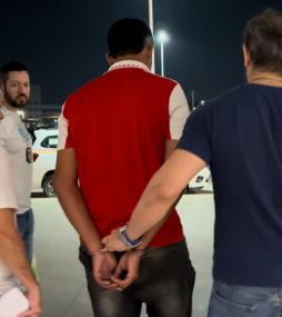 Professor de futebol é condenado a 46 anos de prisão por estupro de 3 alunos