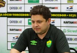 Presidente do Cuiabá cobra Corinthians, Santos e Atlético-MG sobre dívidas