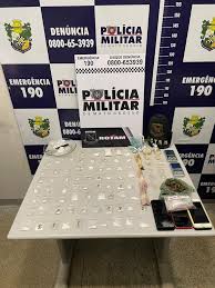 Polícia Militar prende membros de facção criminosa e apreende drogas