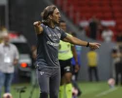 Presidente de Organizada do São Paulo descarta saída de Zubeldía e cobra diretoria: “Não é brincadeira”