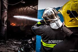 Corpo de Bombeiros extingue incêndio em depósito comercial em Alta Floresta