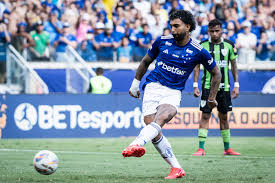 Gabigol marca, mas Cruzeiro cede empate ao América-MG pela semi do Mineiro