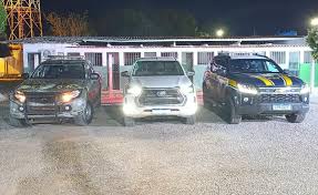 Gefron apreende quatro veículos e causa prejuízo de R$ 700 mil às facções criminosas