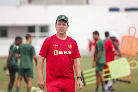 “Se achasse que ia cair, teria saído”: afirma Fernando Diniz sobre sua demissão do Fluminense