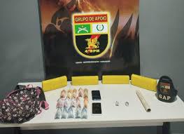 Polícia Militar prende seis pessoas e desarticula ponto de venda de drogas em Várzea Grande