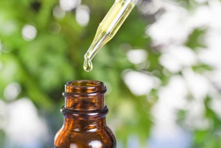 Justiça obriga plano a fornecer canabidiol à criança em tratamento de TEA e epilepsia