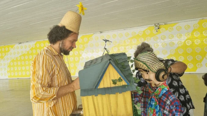 Festival de Bonecos encanta público na abertura e segue com programação variada