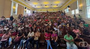 Professores relatam desorganização em atribuição de aulas em Cuiabá e VG