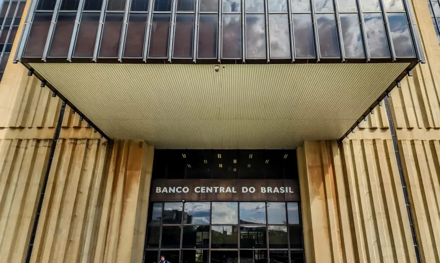 BC reduz previsão do PIB de 2,1% para 1,9% em 2025