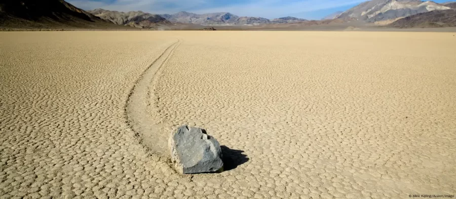 O mistério das pedras que se movem sozinhas no deserto há 18 horas