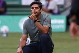 Abel vê Palmeiras mentalmente abalado e admite falta de criatividade: “Longe do nosso nível”
