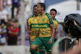 Giro dos Estaduais: Cuiabá vence Primavera-MT de virada em jogo de ida da final do Mato-Grossense