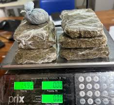 Presos são flagrados por policiais penais tentando entrar com sete tabletes de droga em unidade prisional