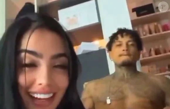 ‘A humilhação que passei’: após vídeo íntimo vazado, MC Mirella revela sufoco para assistir Corinthians x Palmeiras