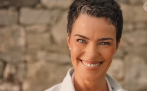 Ana Paula Arósio recebeu quase 1000% a mais que o salário na Globo para aparecer em comercial depois de 4 anos sumida