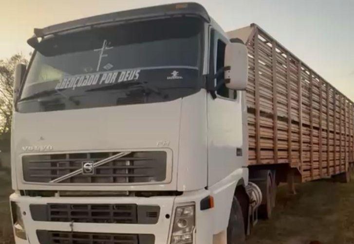 Polícia Militar prende três homens por sequestro e roubo de gado no Distrito da Guia