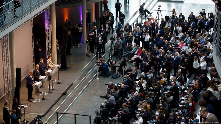 Conservadores e SPD fecham acordo para governar a Alemanha