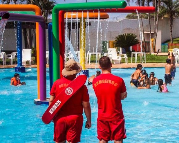 Corpo de Bombeiros lista ações para prevenir e agir em casos de afogamento