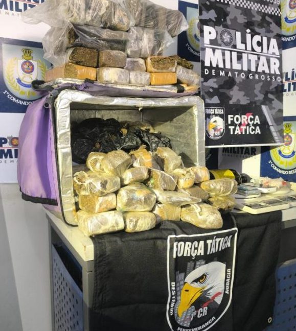 Força Tática apreende tabletes e porções de droga e causa prejuízo de R$ 50 mil às facções