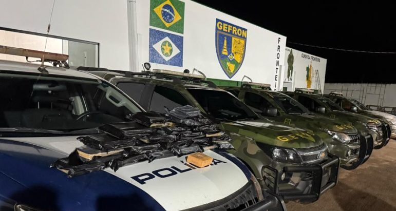 Gefron e PM apreendem tabletes de cocaína e causam prejuízo de R$ 587 mil às facções criminosas