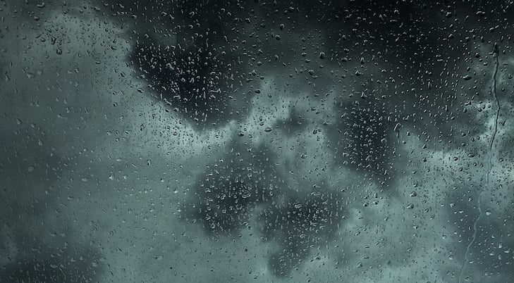 Frente fria põe estado em alerta de perigo extremo: chuva pode chegar a 150 mm em 24h