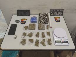 Polícia Militar prende mulher e apreende adolescente por tráfico de drogas em Sorriso