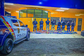 Ação integrada da PM e PRF apreende 244 tabletes de drogas e causa prejuízo de R$ 6 milhões às facções