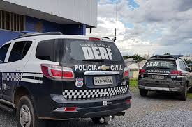 Polícia Civil prende mulher envolvida em furtos de mercadorias e pagamentos com pix falsos
