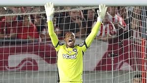 Goleiro John falha, e Botafogo perde do Estudiantes pela Libertadores