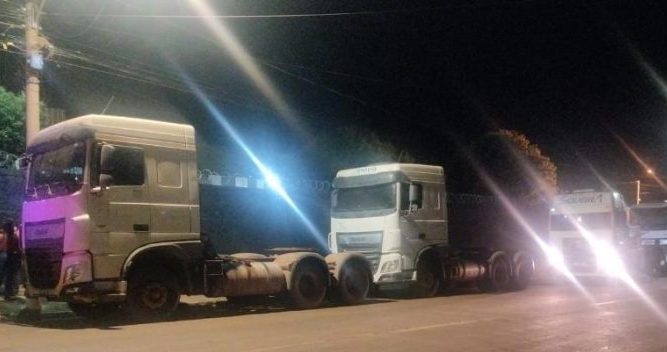 Polícia Militar prende três homens e recupera três caminhões furtados em Rondonópolis