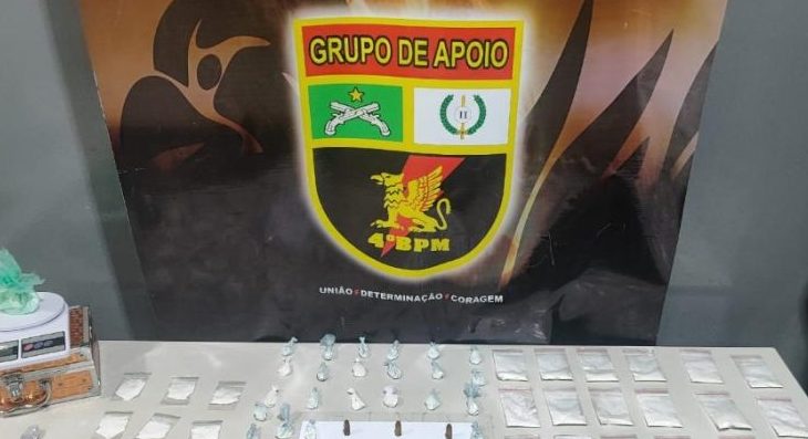 Polícia Militar prende dupla com 86 porções de cocaína em Várzea Grande