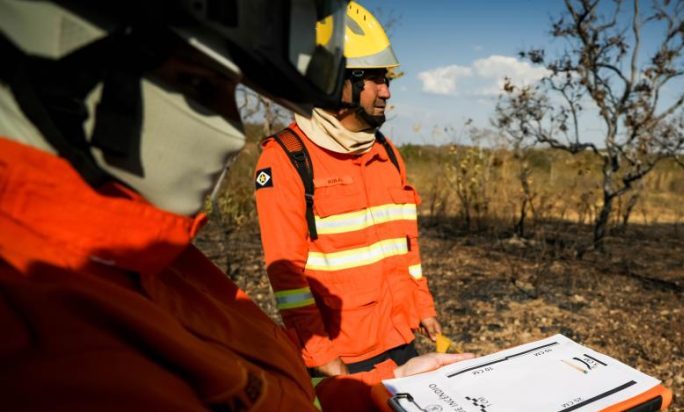 Corpo de Bombeiros aplica R$ 13 milhões em multas por uso irregular do fogo em 2025