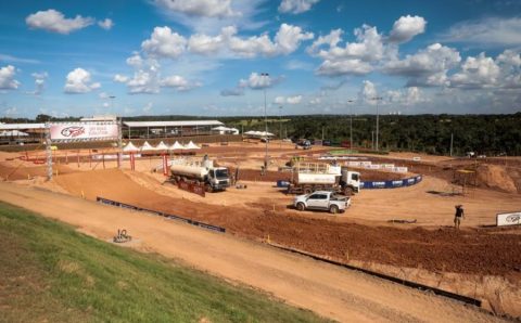 MT:  Parceria entre Secel e Semob garante linha especial de ônibus para Campeonato de Motocross no Parque Novo Mato Grosso