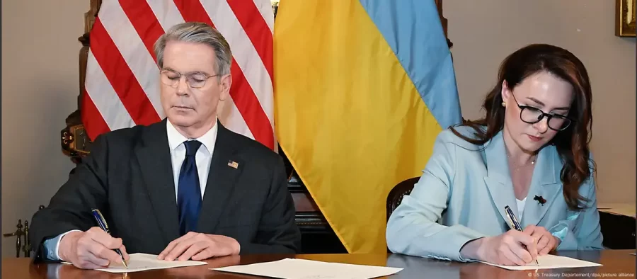 EUA e Ucrânia assinam acordo sobre exploração de minerais