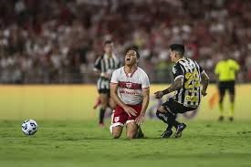 Santos discute sobre reforços, mas prega foco em “finais” antes de pausa