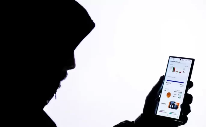 Febraban alerta para golpes praticados contra consumidores