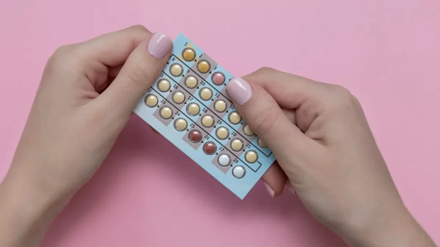 Ficar sem menstruar com a pílula é seguro? Veja mitos sobre uso contínuo