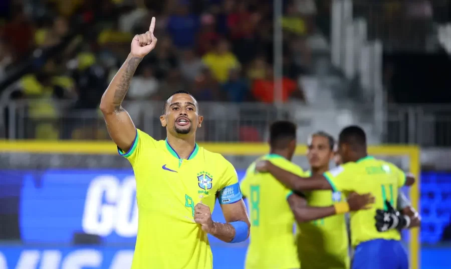 No Mundial de Futebol de Areia, Brasil atropela Espanha por 4 a 1