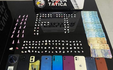 ForçaTática desarticula ponto de venda de drogas e conduz oito pessoas em Nova Mutum