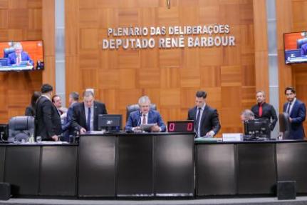 AL autoriza hora-aula fora da escola para professores de MT