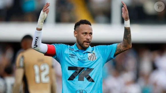 Após renovação com o Santos, Neymar faz forte desabafo sobre críticas e revela grande sonho: ‘Me sinto forte…’