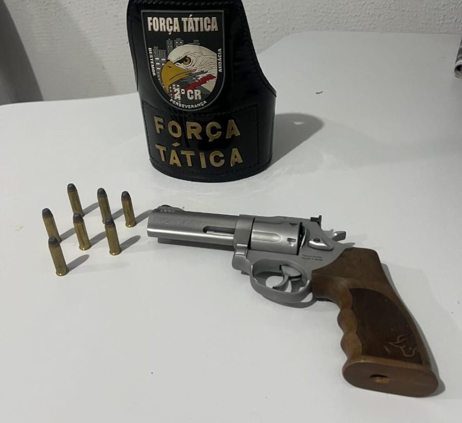 Força Tática prende homem por ameaça e apreende arma de fogo em Poconé