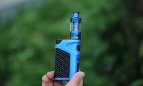 Um em cada 9 adolescentes usa cigarro eletrônico no Brasil