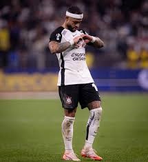 Corinthians quita dívida de direitos de imagem e aguarda Memphis em reapresentação